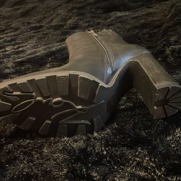 Karl Lagerfeld Paris-Peppy Womens Embellished /rhinestones Ankle Boots - Picture 8 of 9